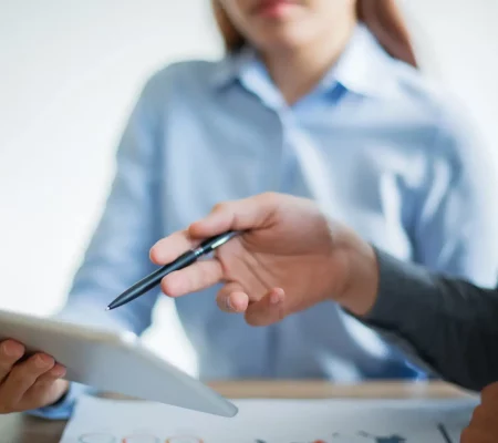 La gestion de projet en sécurité commence par la définition claire des objectifs et des besoins spécifiques de l’entreprise.